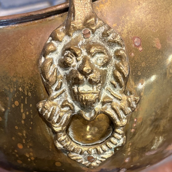 VTG Dessau Brass & Copper Coal Scuttle Bucket Lions Head Motifs Delft Handles - Picture 8 of 10